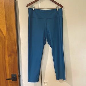 Zyia teal metallic Light and Tight Leggings (size 20)